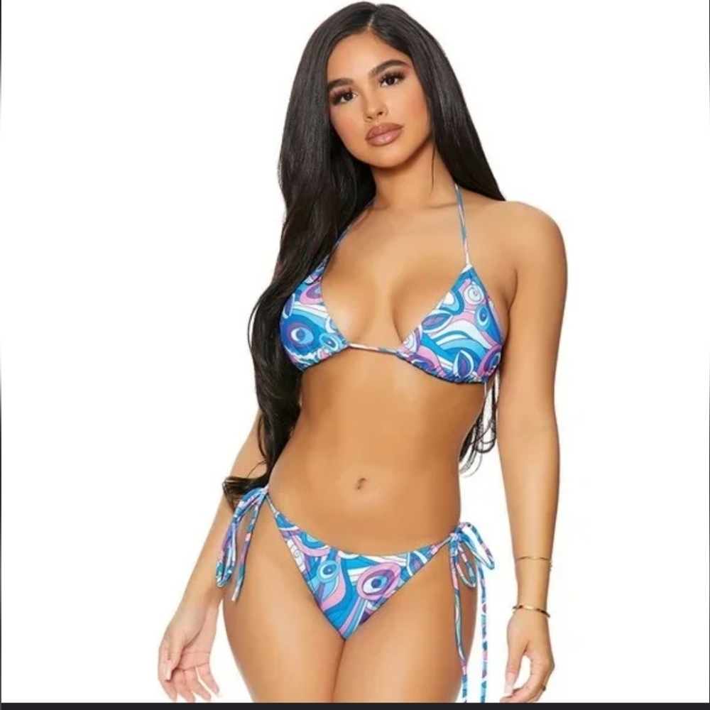 Foreplay Women's Two Piece Triangle Cris Cross Halter Swimsuit NWT Size Medium